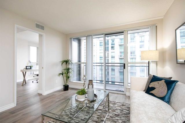 1102 - 28 Hollywood Ave, Condo with 2 bedrooms, 2 bathrooms and 2 parking in Toronto ON | Image 3