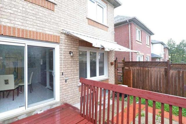 7 Kimberley Cres, Townhouse with 3 bedrooms, 4 bathrooms and 2 parking in Brampton ON | Image 18