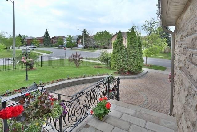 231 Valleymede Dr, House detached with 4 bedrooms, 5 bathrooms and 4 parking in Richmond Hill ON | Image 9