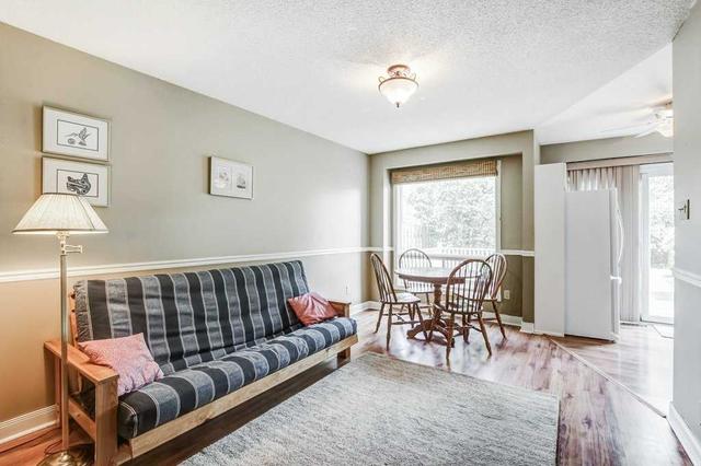 102 Middlemiss Cres, House detached with 3 bedrooms, 2 bathrooms and 2 parking in Cambridge ON | Image 5