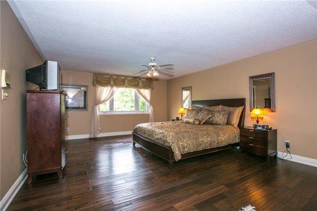 1001 Fleet St, House detached with 4 bedrooms, 5 bathrooms and 10 parking in Mississauga ON | Image 16