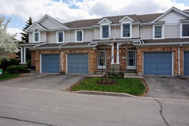 66 Rodgers Rd, Townhouse with 4 bedrooms, 3 bathrooms and 1 parking in Guelph ON | Image 16