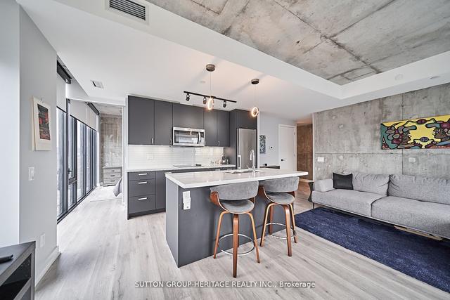 1708 - 55 Ontario St, Condo with 3 bedrooms, 2 bathrooms and 1 parking in Toronto ON | Image 8