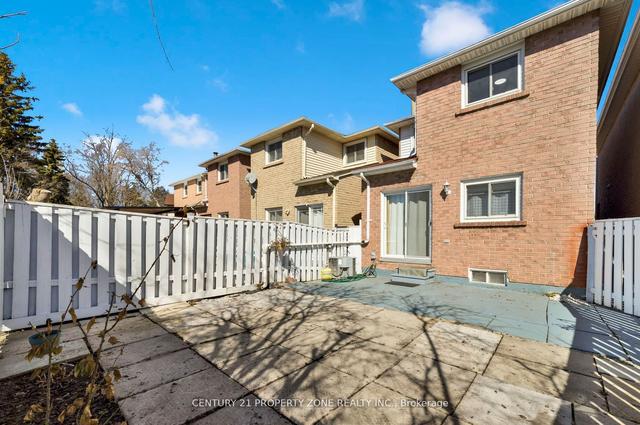 16 Chad Cres, House detached with 3 bedrooms, 3 bathrooms and 3 parking in Toronto ON | Image 33