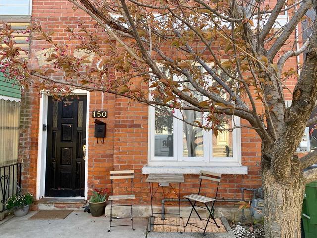 unit 1 - 150 Manning Ave, House attached with 1 bedrooms, 1 bathrooms and 0 parking in Toronto ON | Image 1