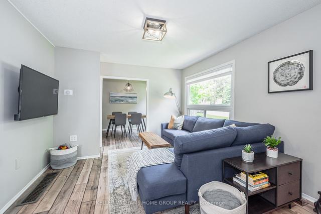 12 Merritt Blvd, House detached with 2 bedrooms, 1 bathrooms and 5 parking in Guelph ON | Image 36