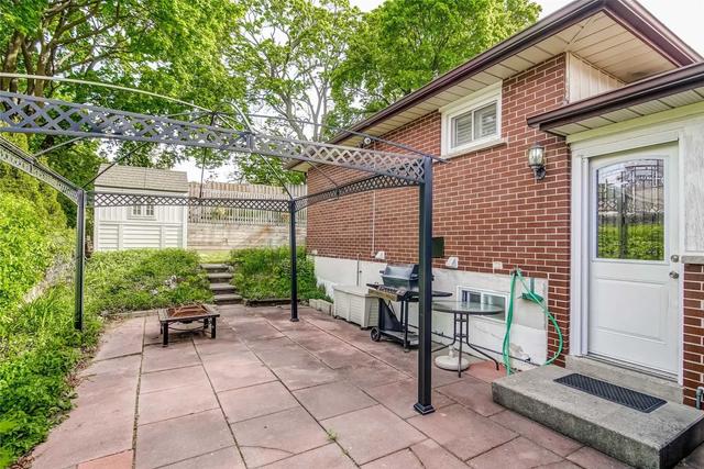 45 Springdale Cres, House detached with 2 bedrooms, 2 bathrooms and 3 parking in Oshawa ON | Image 18