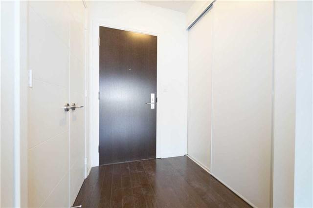 810 - 460 Adelaide St E, Condo with 1 bedrooms, 1 bathrooms and null parking in Toronto ON | Image 3