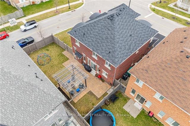 29 Cloverhaven Rd, House detached with 4 bedrooms, 5 bathrooms and 4 parking in Brampton ON | Image 32