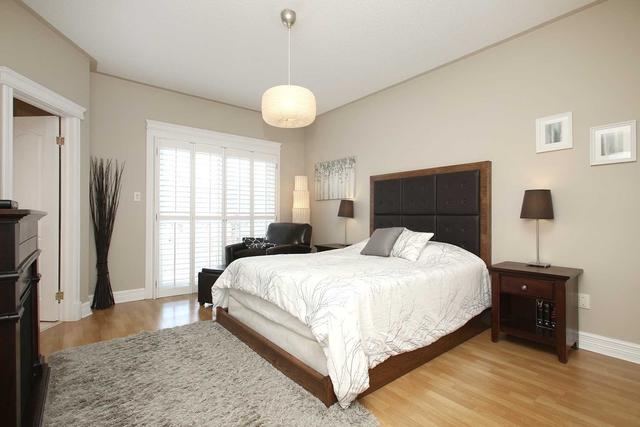 8 Villandry Cres, House detached with 3 bedrooms, 3 bathrooms and 5 parking in Vaughan ON | Image 9