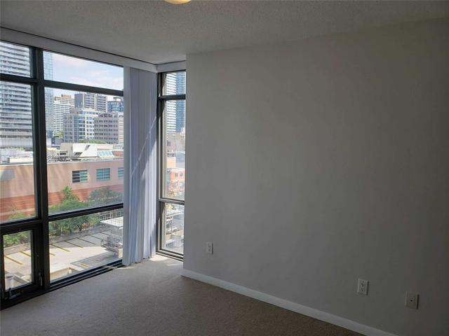 809 - 38 Grenville St, Condo with 2 bedrooms, 2 bathrooms and 1 parking in Toronto ON | Image 8