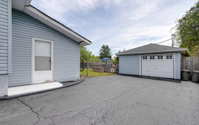 23 Bradley Blvd, House detached with 3 bedrooms, 1 bathrooms and 10 parking in Clarington ON | Image 18