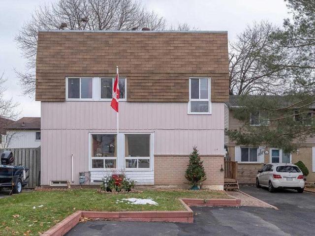 14 Hasting Sq, House detached with 3 bedrooms, 2 bathrooms and 2 parking in Brampton ON | Image 1