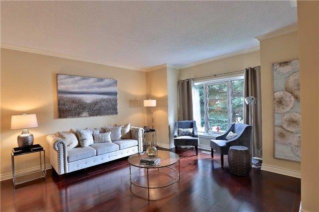 3649 St Laurent Crt, House detached with 4 bedrooms, 5 bathrooms and 4 parking in Mississauga ON | Image 3