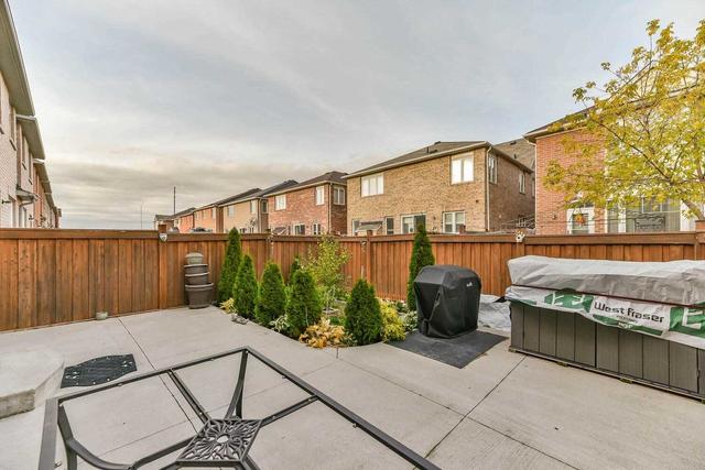 3 Peachill Crt, House semidetached with 4 bedrooms, 3 bathrooms and 3 parking in Brampton ON | Image 30