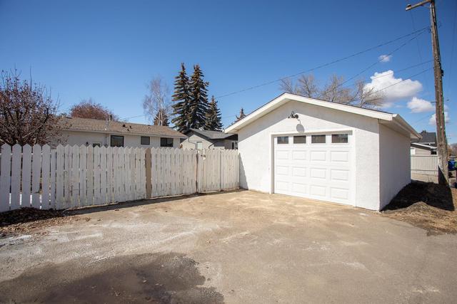 3313 44a Avenue, House detached with 4 bedrooms, 3 bathrooms and 4 parking in Red Deer AB | Image 28
