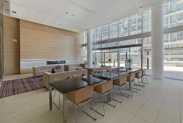 1001 - 29 Queens Quay E, Condo with 2 bedrooms, 2 bathrooms and 1 parking in Toronto ON | Image 15