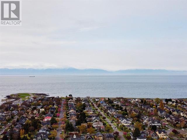 3 - 220 Moss St, Condo with 2 bedrooms, 1 bathrooms and 1 parking in Victoria BC | Image 36