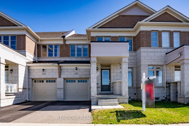121 Decast Cres, House attached with 3 bedrooms, 3 bathrooms and 2 parking in Markham ON | Image 1