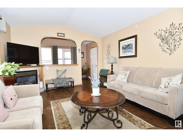 302 - 4604 48a St, Condo with 3 bedrooms, 1 bathrooms and 1 parking in Leduc AB | Image 4