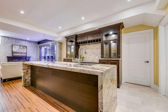 725 Queensway W, House detached with 5 bedrooms, 6 bathrooms and 10 parking in Mississauga ON | Image 25