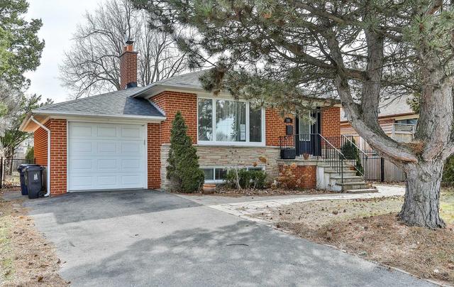 151 Bishop Ave, House detached with 3 bedrooms, 3 bathrooms and 5 parking in Toronto ON | Image 12