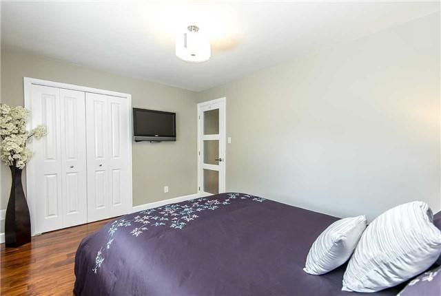 2056 Hixon St, House detached with 3 bedrooms, 3 bathrooms and 4 parking in Oakville ON | Image 11
