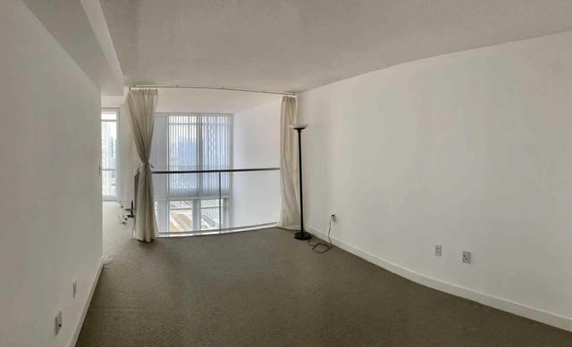 3701 - 15 Fort York Blvd, Condo with 2 bedrooms, 2 bathrooms and 1 parking in Toronto ON | Image 5