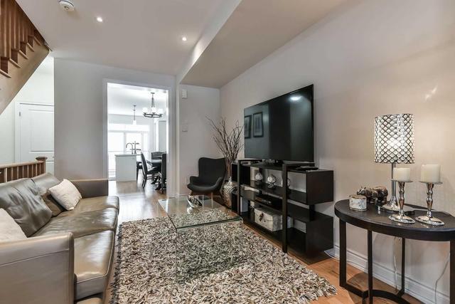 151 Norseman St, Townhouse with 3 bedrooms, 4 bathrooms and 1 parking in Toronto ON | Image 3