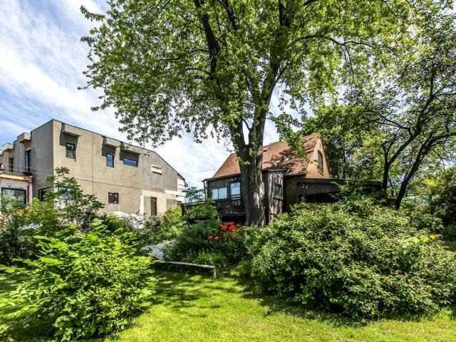 104 Lexfield Ave, House detached with 2 bedrooms, 1 bathrooms and 2 parking in Toronto ON | Image 17