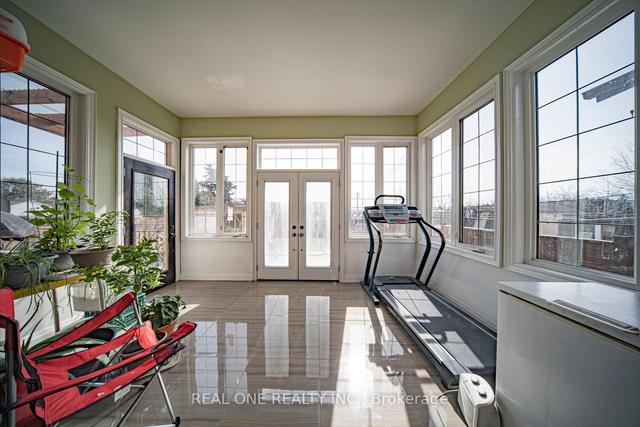 59 Bentworth Ave, House detached with 4 bedrooms, 7 bathrooms and 4 parking in Toronto ON | Image 11