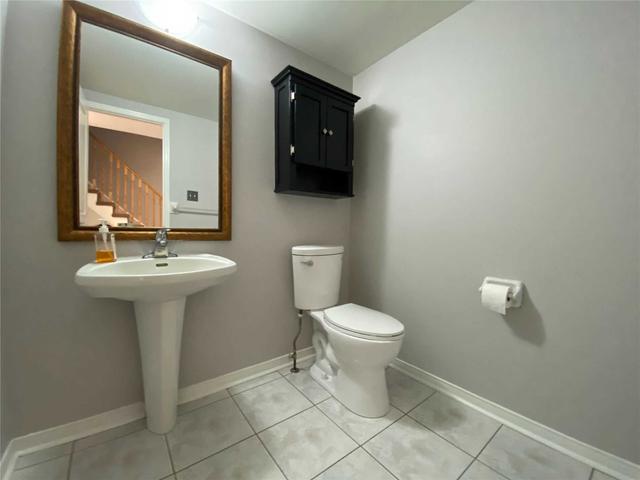 2424 Nichols Dr, House attached with 3 bedrooms, 4 bathrooms and 3 parking in Oakville ON | Image 3