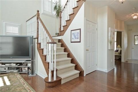 72 Montebello Cres, House detached with 4 bedrooms, 4 bathrooms and 4 parking in Ajax ON | Image 3