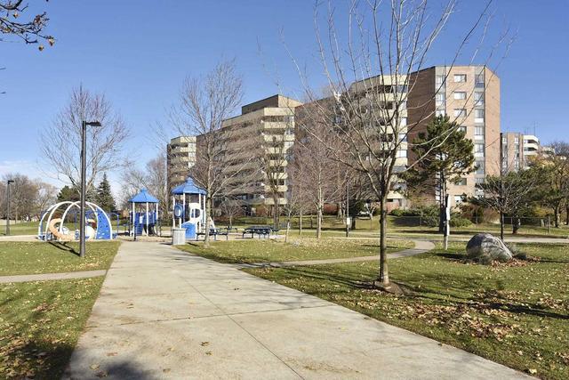 801 - 70 Baif Blvd, Condo with 2 bedrooms, 2 bathrooms and 2 parking in Richmond Hill ON | Image 16