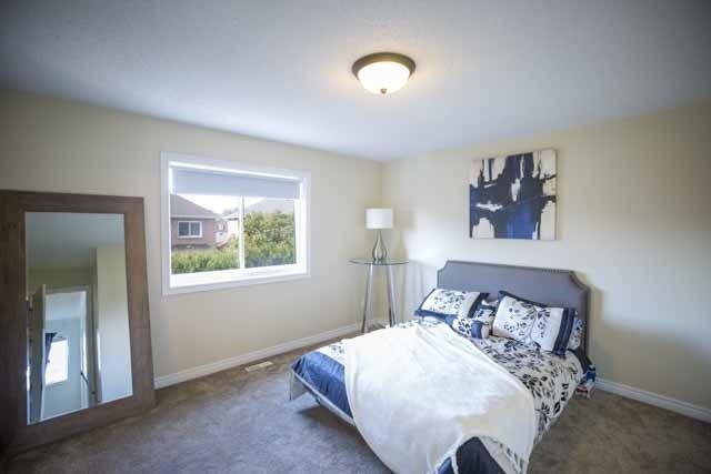 217 Huntington Cres, House detached with 3 bedrooms, 3 bathrooms and 2 parking in Clarington ON | Image 9