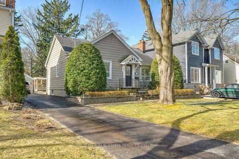 224 Watson Ave, House detached with 3 bedrooms, 3 bathrooms and 4 parking in Oakville ON | Card Image