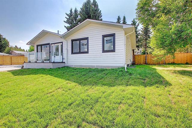 311 Haddon Road Sw, House detached with 4 bedrooms, 3 bathrooms and 2 parking in Calgary AB | Image 2
