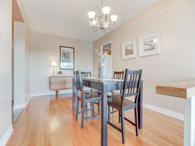 1013 - 260 Scarlett Rd, Condo with 2 bedrooms, 2 bathrooms and 1 parking in Toronto ON | Image 6