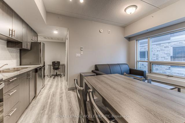 b404 - 275 Larch St, Condo with 1 bedrooms, 1 bathrooms and 0 parking in Waterloo ON | Image 3