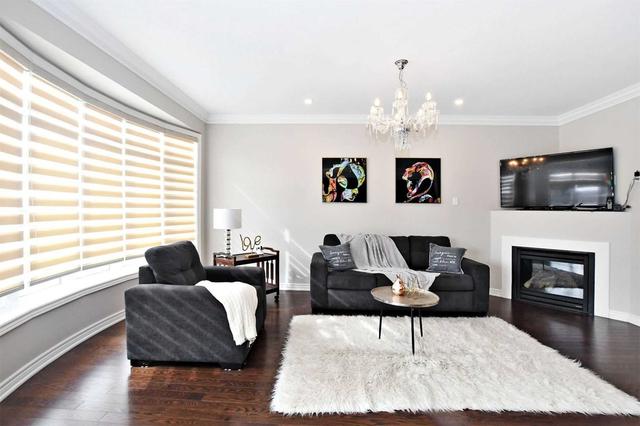 118 Killington Ave, House detached with 4 bedrooms, 4 bathrooms and 3 parking in Vaughan ON | Image 4