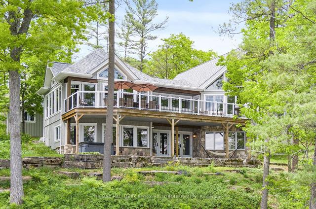 1634 Northey's Bay Rd, House detached with 3 bedrooms, 5 bathrooms and 13 parking in North Kawartha ON | Image 1