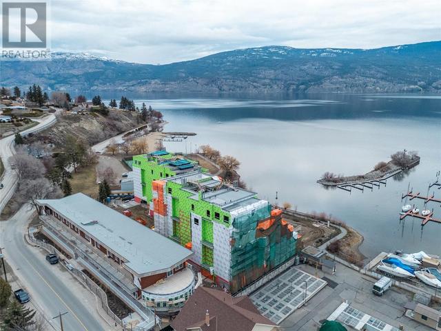 205 - 13415 Lakeshore Drive, Condo with 3 bedrooms, 2 bathrooms and 2 parking in Summerland BC | Image 5
