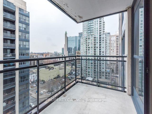 1410 - 28 Hollywood Ave, Condo with 1 bedrooms, 1 bathrooms and 1 parking in Toronto ON | Image 4