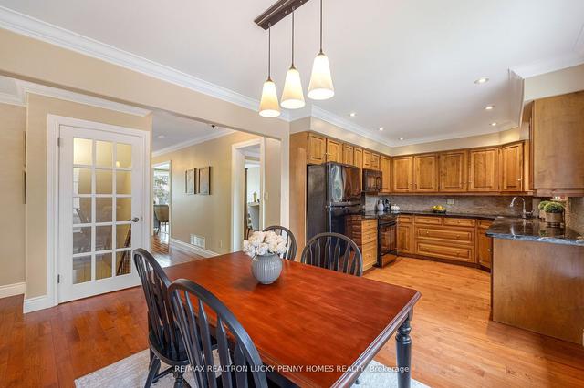 20 Summerfeldt Cres, House detached with 4 bedrooms, 4 bathrooms and 8 parking in Markham ON | Image 2