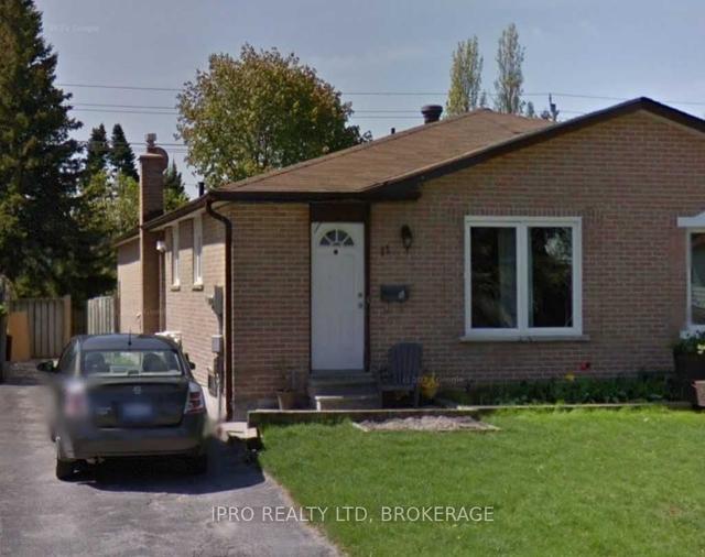 a - 11 College Cres, House semidetached with 3 bedrooms, 4 bathrooms and 4 parking in Barrie ON | Image 1