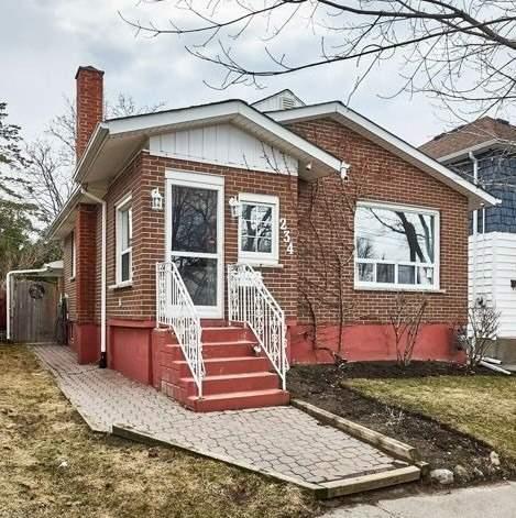 234 Roxborough Ave, House detached with 2 bedrooms, 1 bathrooms and 2 parking in Oshawa ON | Image 1