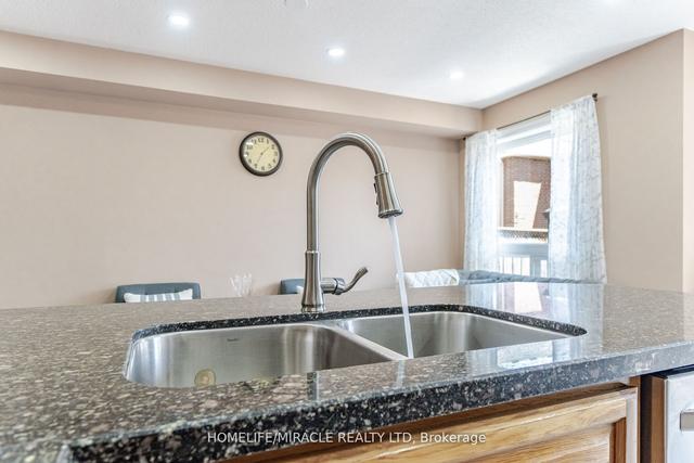 4129 Goldenrod Cres, House semidetached with 3 bedrooms, 4 bathrooms and 4 parking in Mississauga ON | Image 5