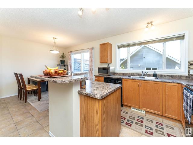 1212 76 St Sw, House semidetached with 3 bedrooms, 2 bathrooms and null parking in Edmonton AB | Image 11