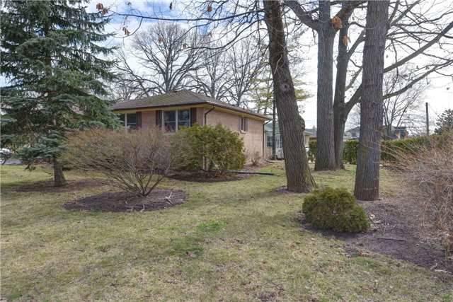 530 Pineland Ave, House detached with 3 bedrooms, 2 bathrooms and 4 parking in Oakville ON | Image 2
