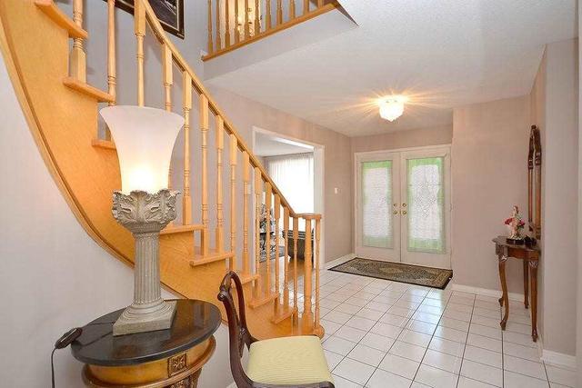 11 Lansdowne Dr, House detached with 4 bedrooms, 3 bathrooms and 4 parking in Brampton ON | Image 24